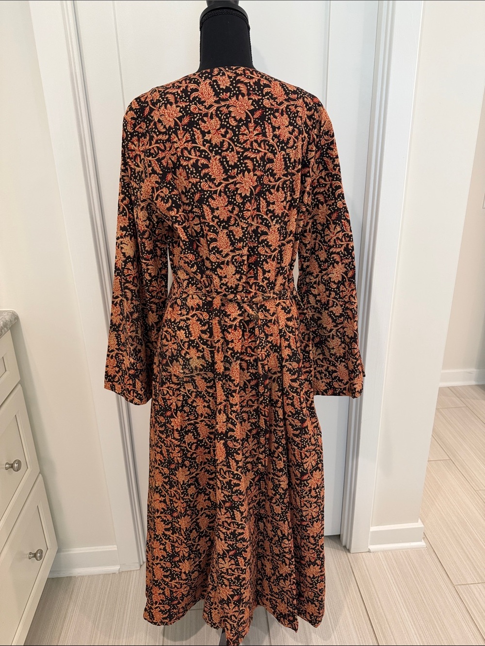 J. Peterman Dress - Picture 3 of 10